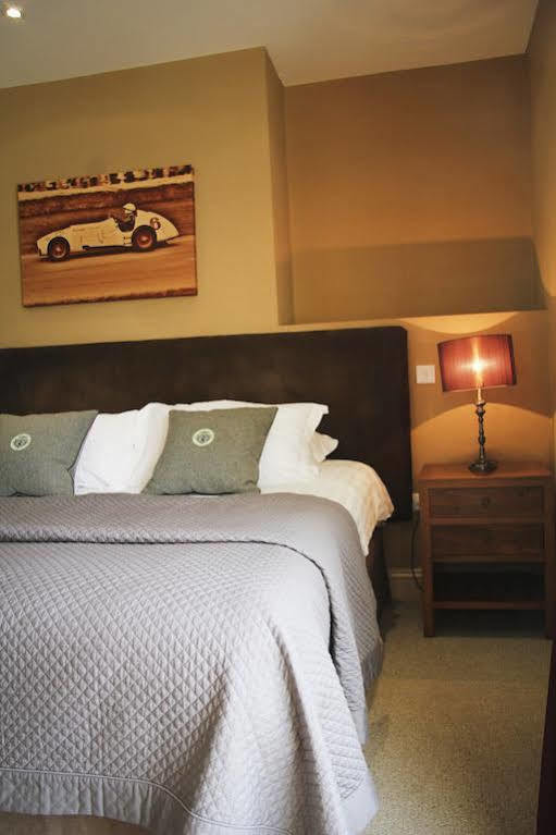 Trents By Greene King Inns Chichester Esterno foto