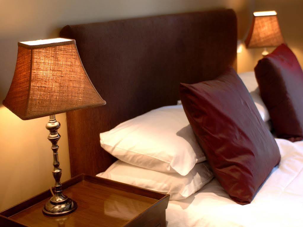 Trents By Greene King Inns Chichester Esterno foto
